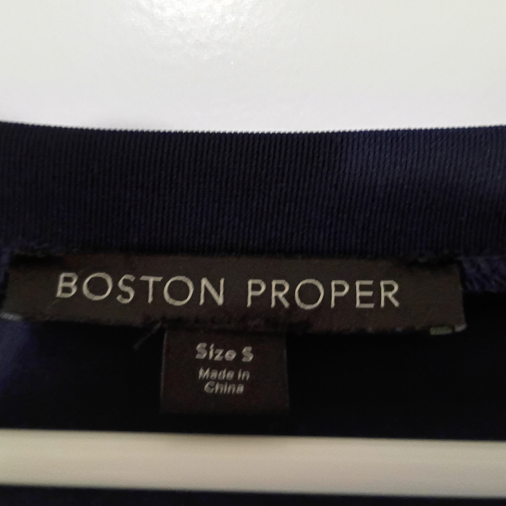 Boston Proper Fitted Blue Blouse with 3/4 Sleeves - Picture 2 of 3